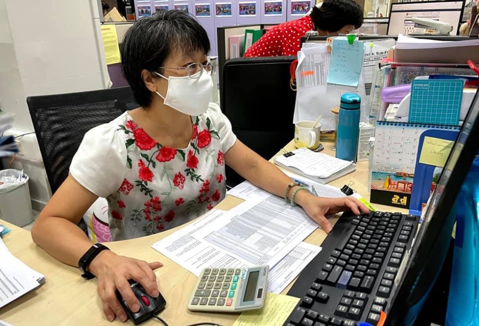 EAS Ms Tan Chwee Choo, who was handling Grab@Xinmin (1)