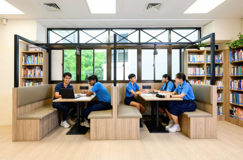 Queenstown Sec Library Photo 9