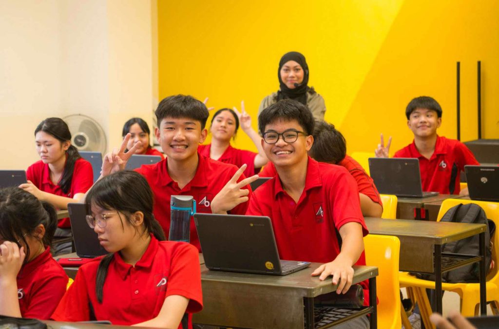 11_In-pictures-First-day-of-school-moments_Bukit-Batok-Sec-1024x675.jpg