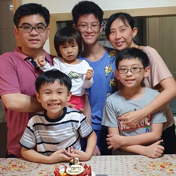 Mei Liew Family sq (1) Mei Liew Family sq (1)