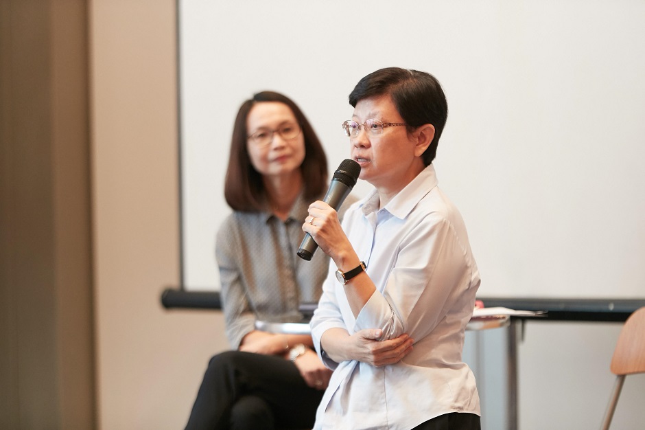 Mrs Chua Yen Ching from MOE speaking to parents